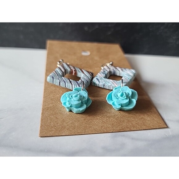 Polymer Clay Floral Dangling Earrings New - Picture 5 of 10